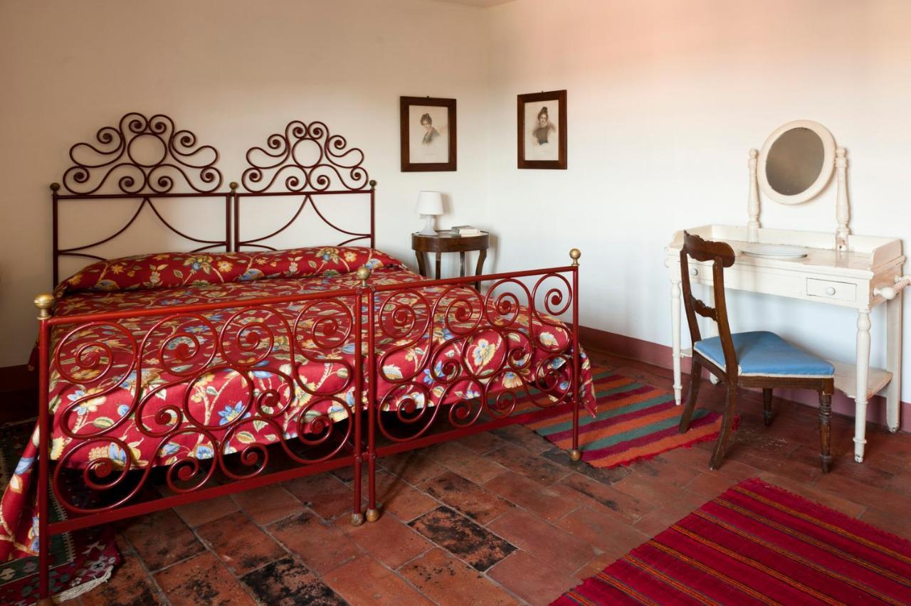 Castello Di Rocca Grimalda Guest House Екстериор снимка