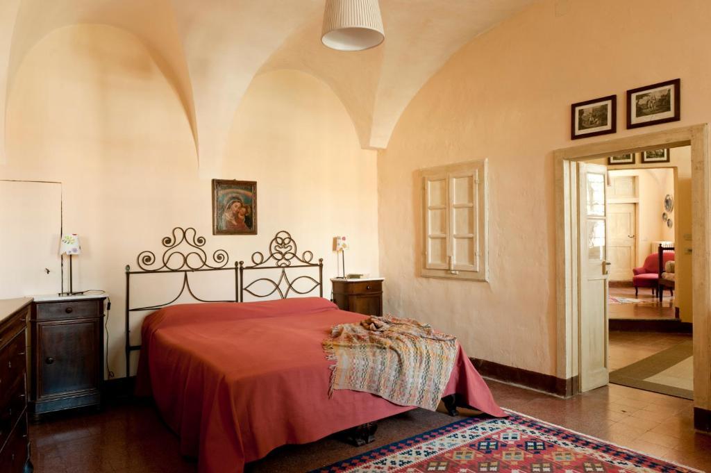 Castello Di Rocca Grimalda Guest House Стая снимка