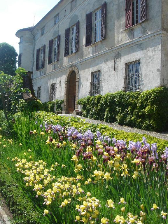 Castello Di Rocca Grimalda Guest House Екстериор снимка